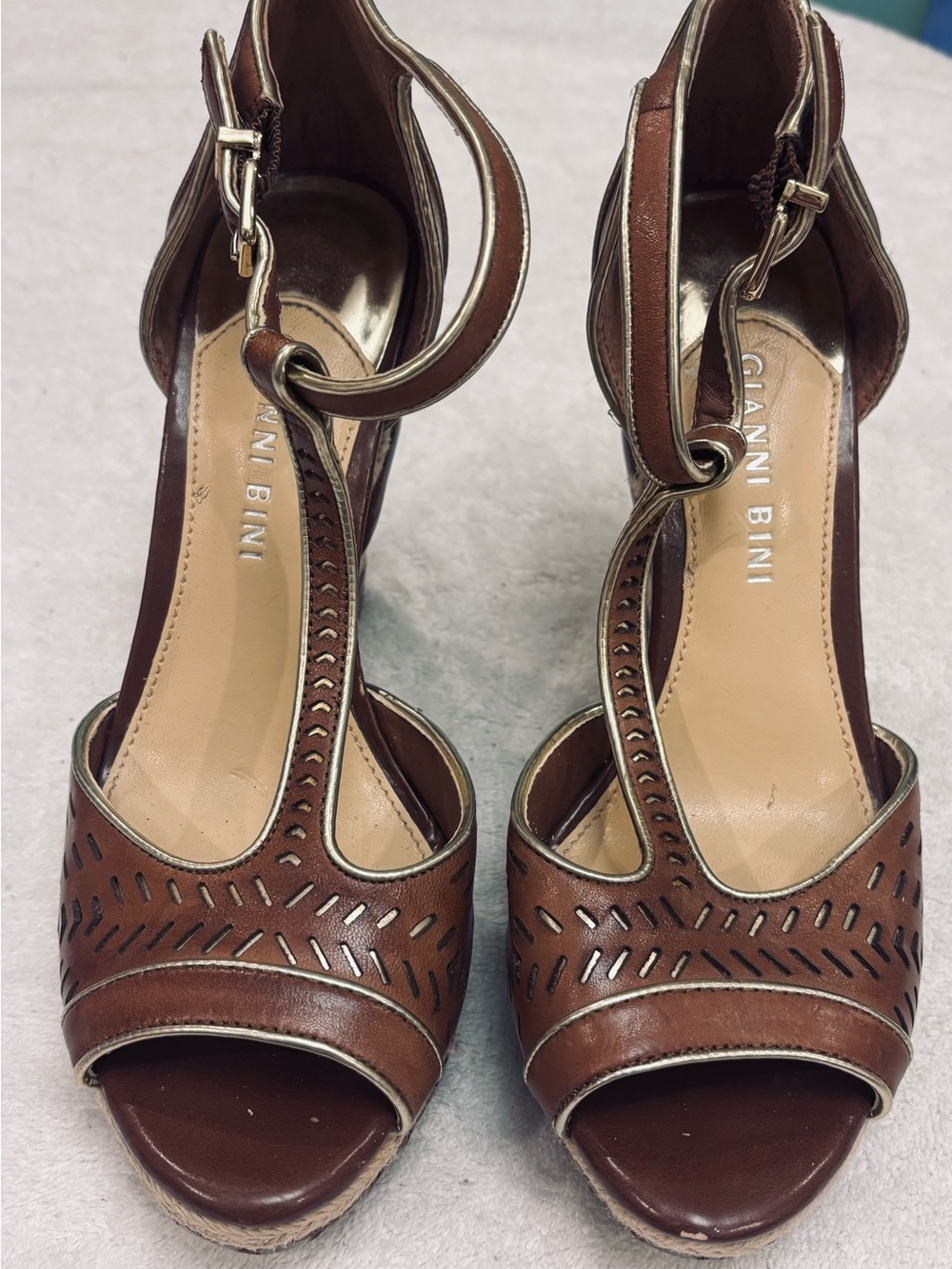 Almost Brand New Wedges By Gianni Bini - Size 8 M - Heel 4 1/2 inches - box 18